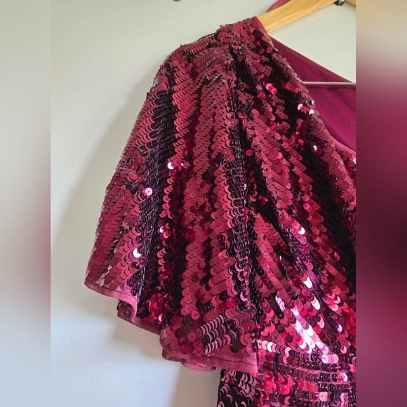 NWT Mac Duggal, One-Shoulder Sequin Column Gown, Burgundy, Size 4 -$598 - Picture 11 of 15